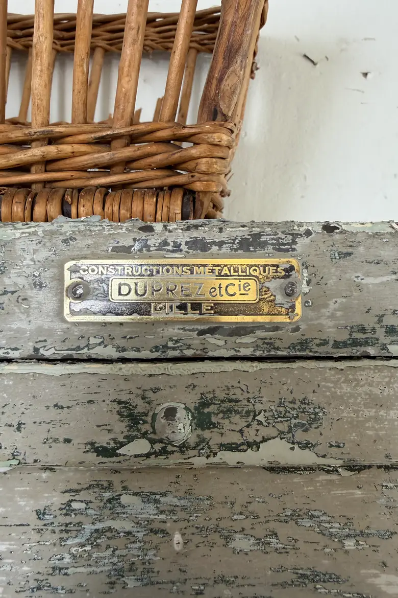 Ancien vestiaire industriel en métal – années 50