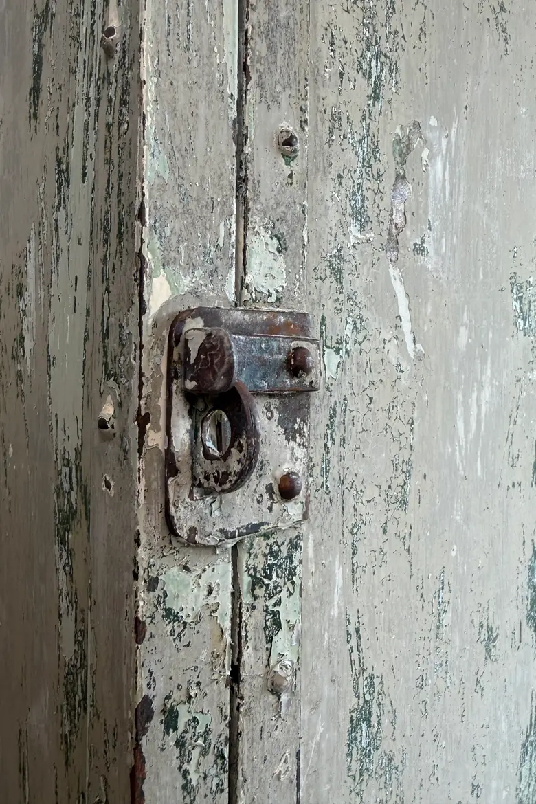 Ancien vestiaire industriel en métal – années 50