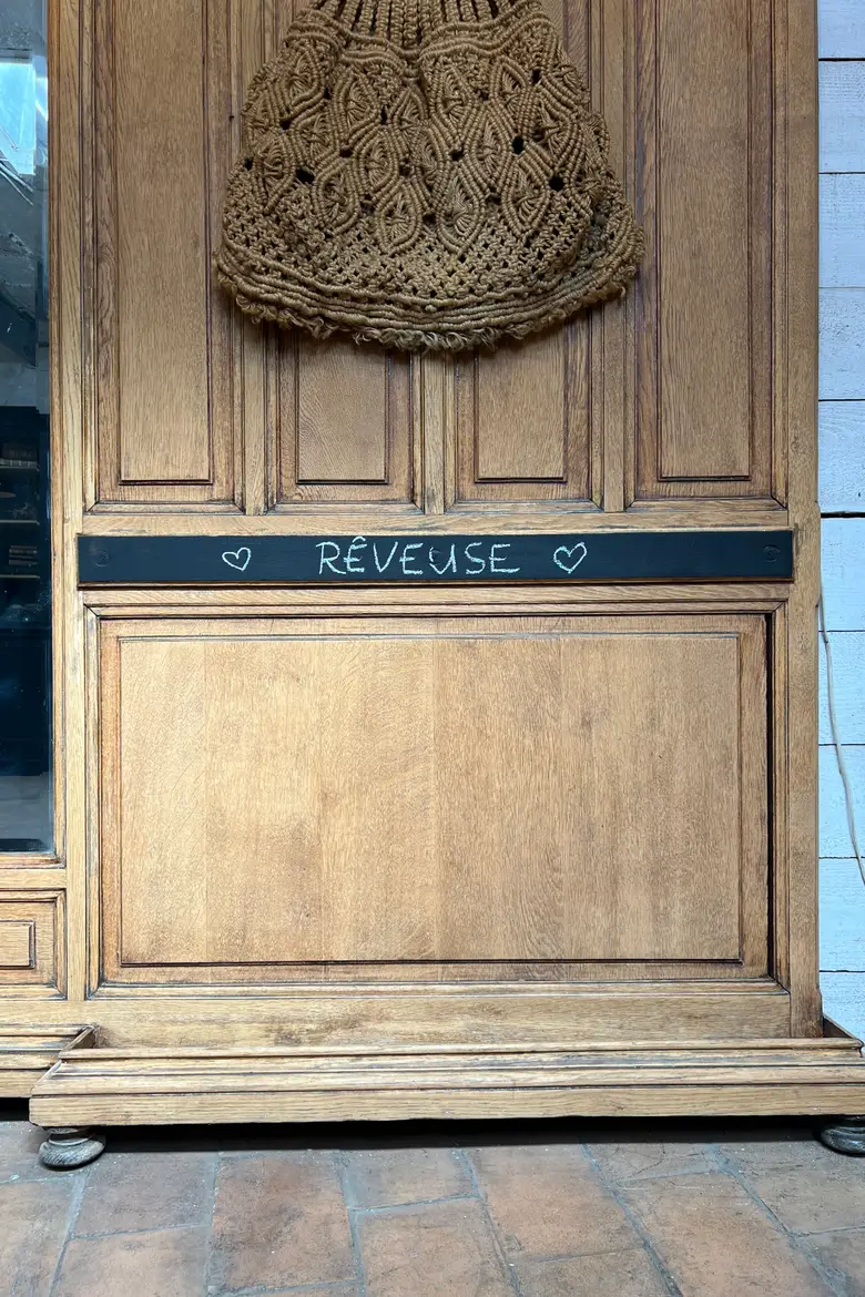 Ancien vestiaire panneauté en chêne – Début XXe siècle