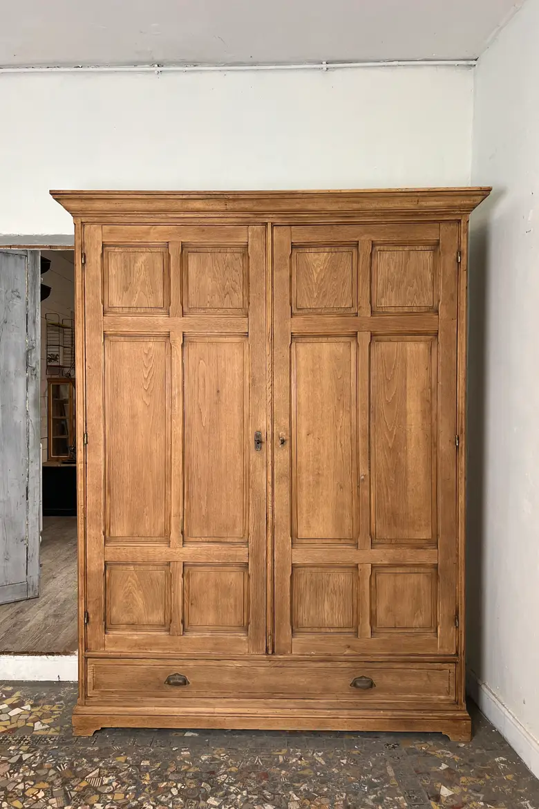 Ancienne armoire en chêne Début XXème