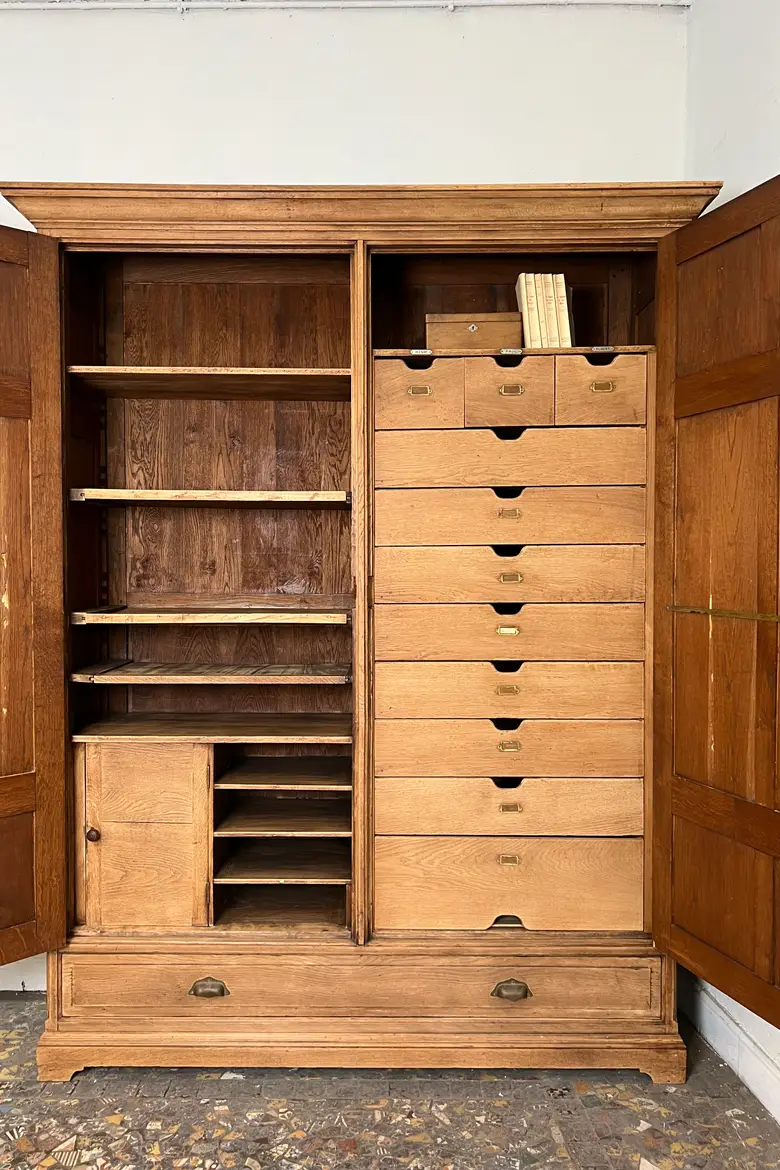 Ancienne armoire en chêne Début XXème
