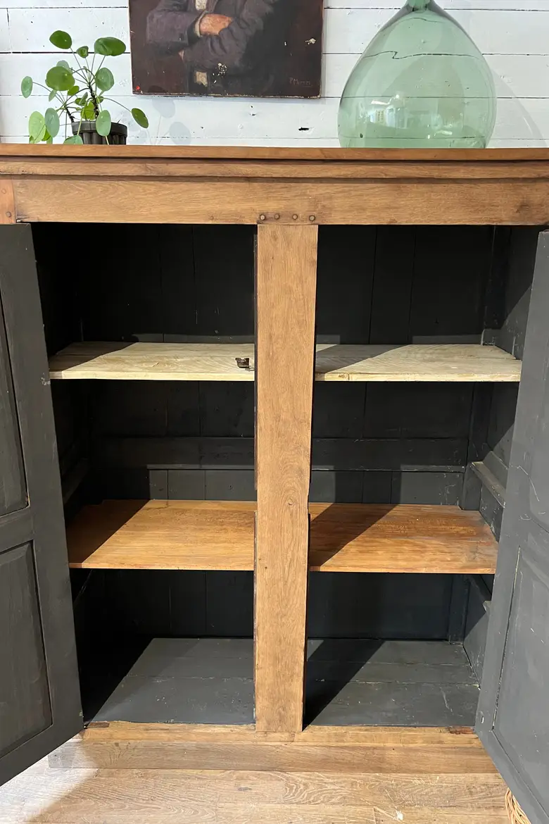 Ancienne armoire en noyer Début XXème