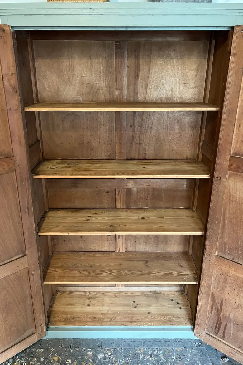 Ancienne armoire peinte 1950