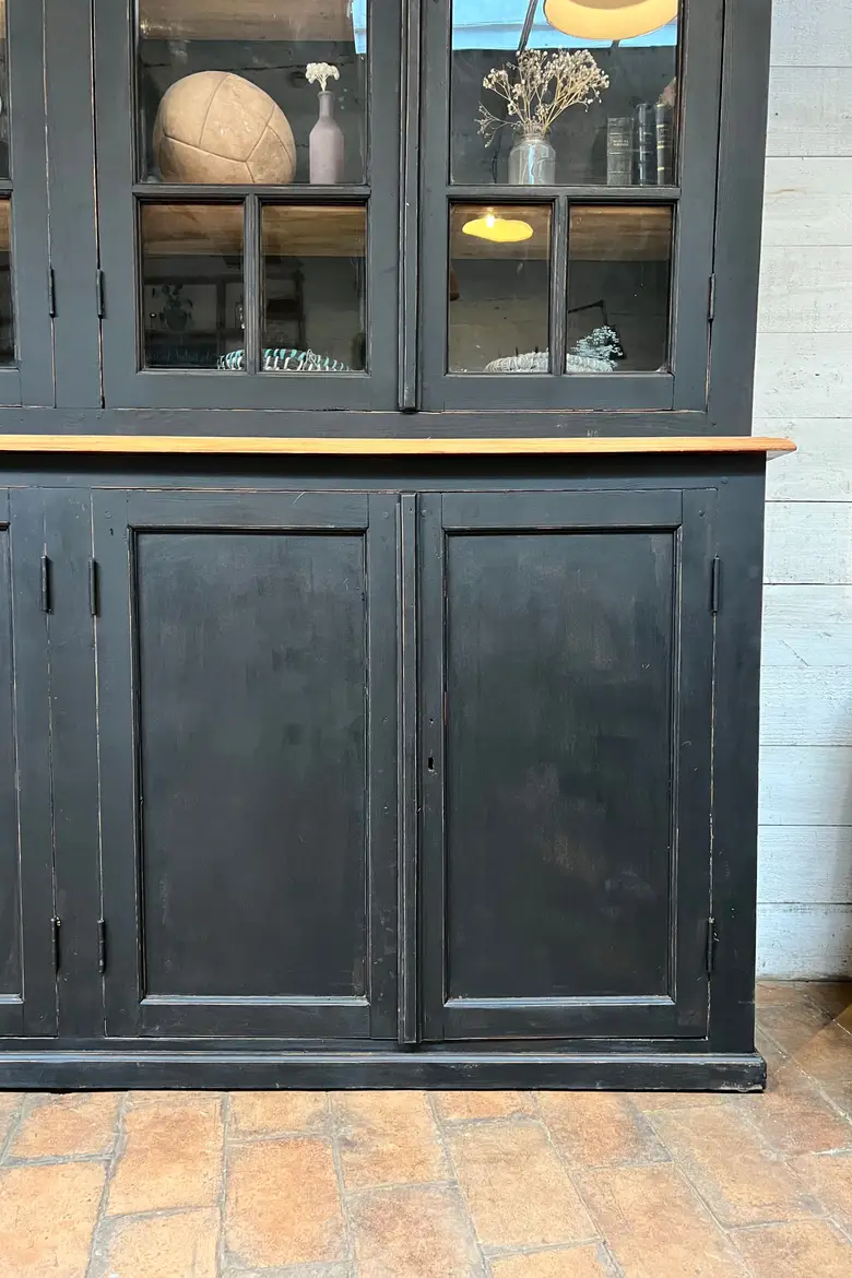 Ancienne bibliothèque d’école en bois Début XXème