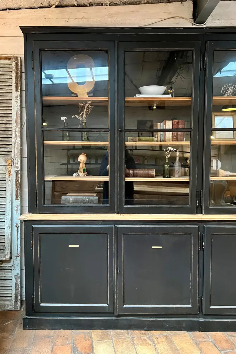 Ancienne bibliothèque d’école en bois Début XXème