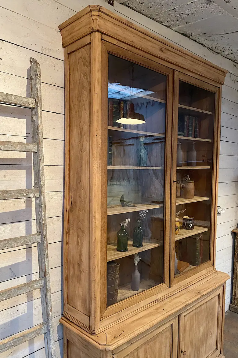 Ancienne bibliothèque en chêne Début