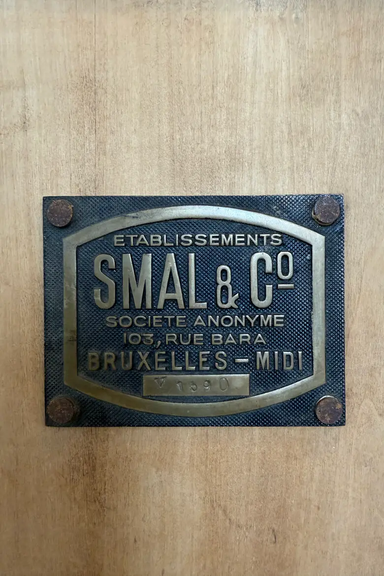 Ancienne bonnetière début 20ème en merisier