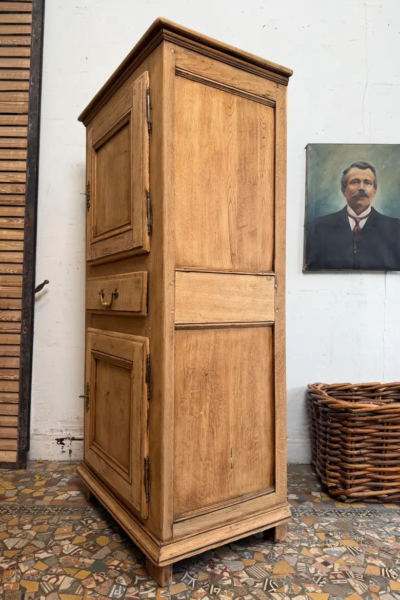 Ancienne bonnetière en chêne – Début XXe siècle