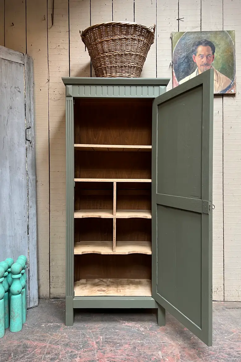 Ancienne bonnetière en chêne Début XXème peinte en vert