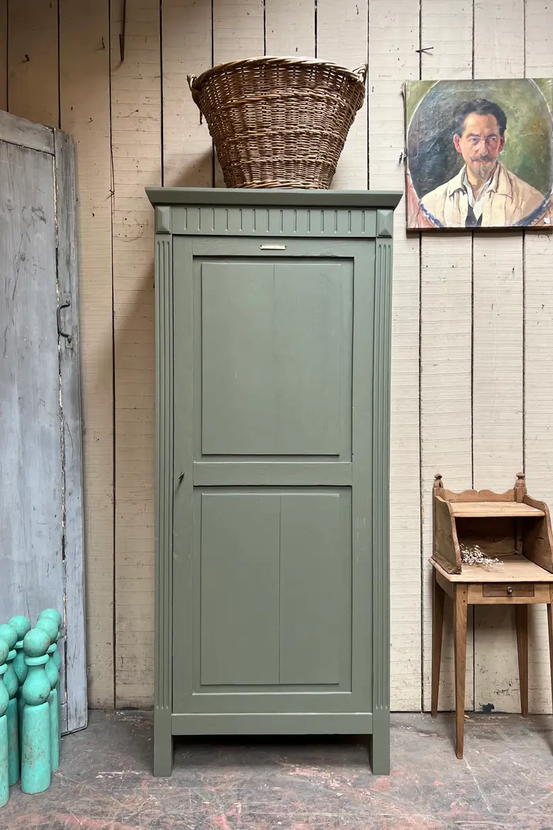 Ancienne bonnetière en chêne Début XXème peinte en vert