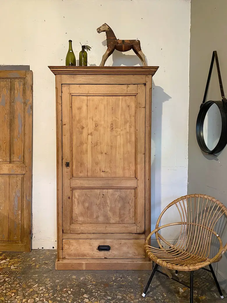 Ancienne bonnetière en frêne et merisier Début XXème