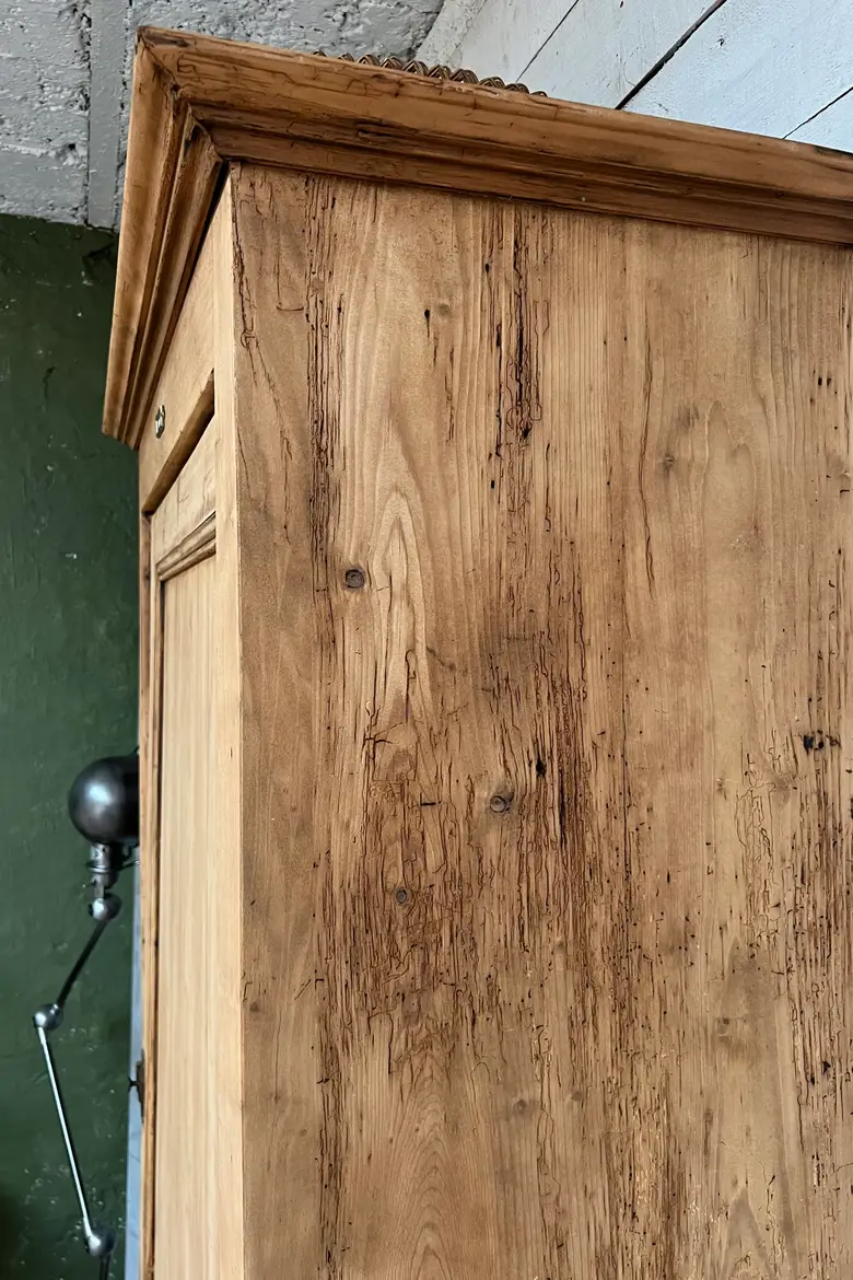 Ancienne bonnetière en sapin Début XXème