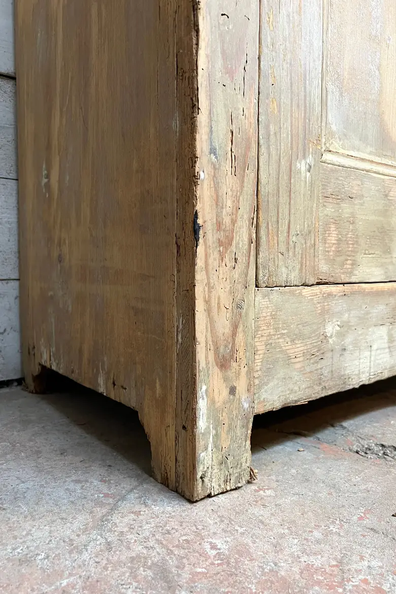 Ancienne bonnetière en sapin Début XXème