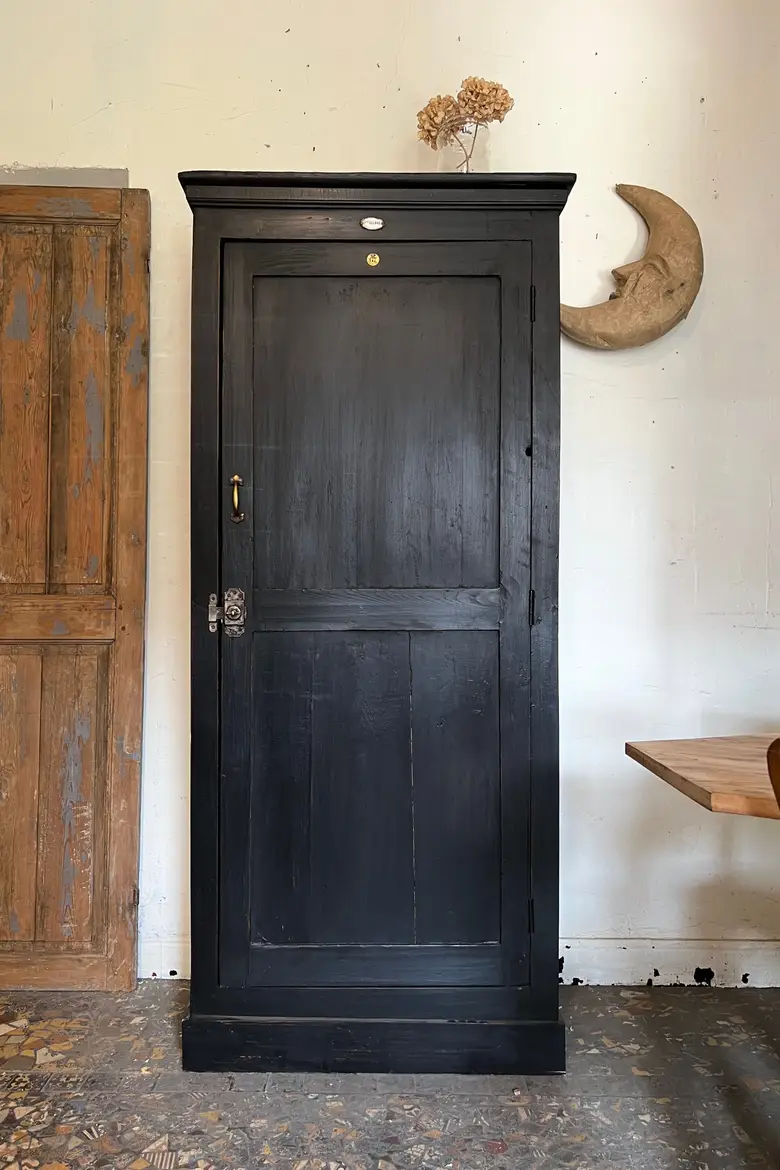 Ancienne bonnetière en sapin Début XXème