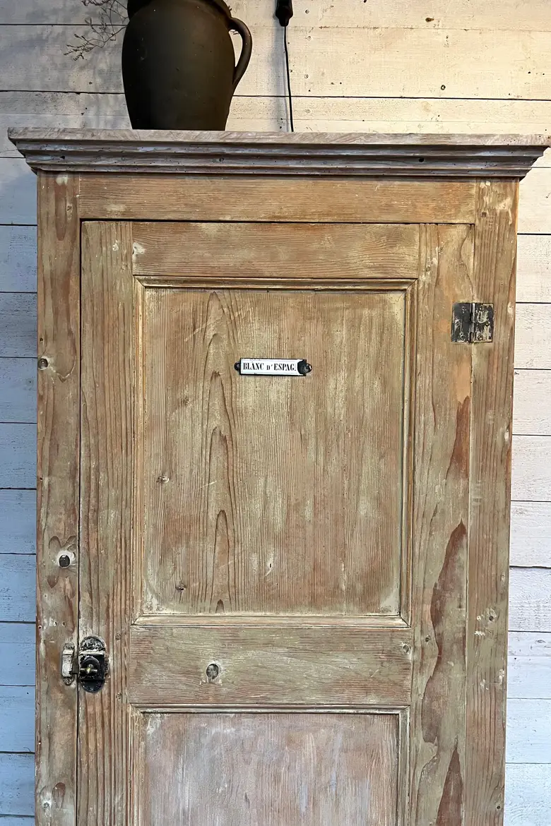 Ancienne bonnetière en sapin Début XXème