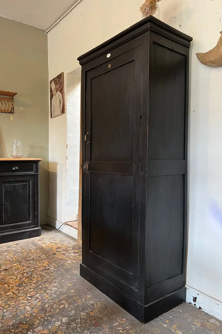 Ancienne bonnetière en sapin Début XXème