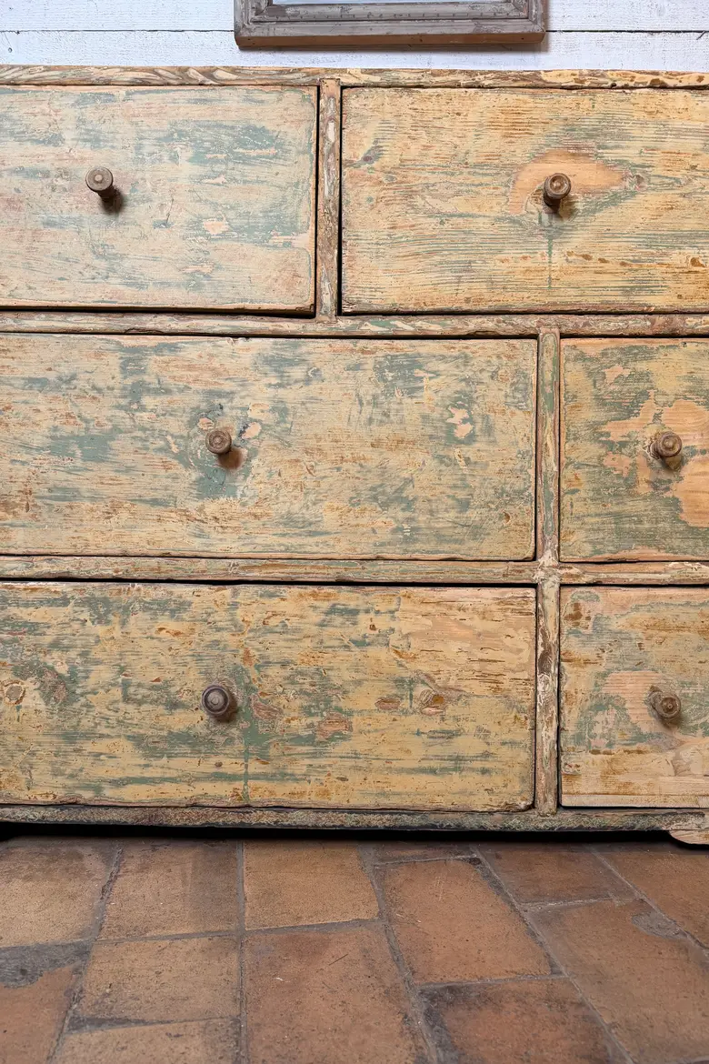 Ancienne commode en sapin – XIXe siècle