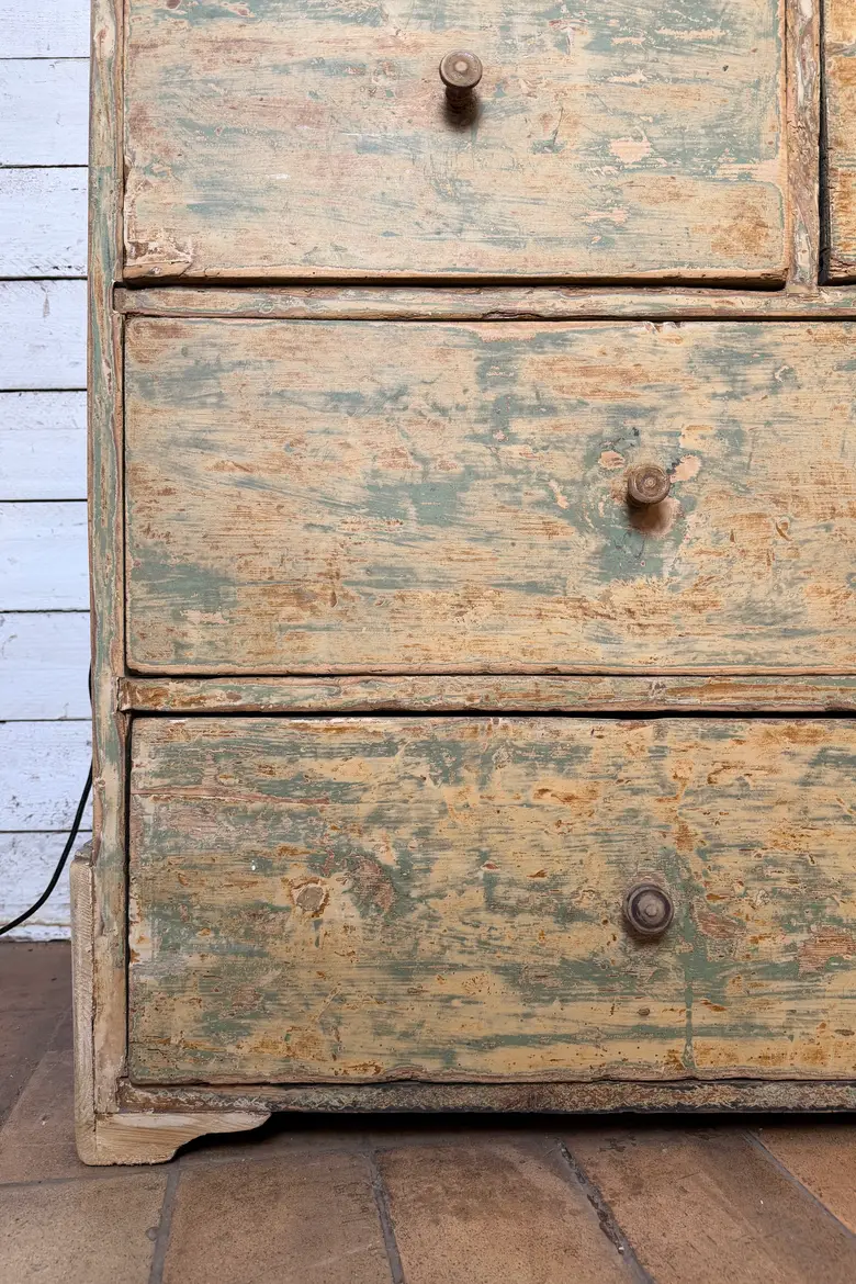 Ancienne commode en sapin – XIXe siècle