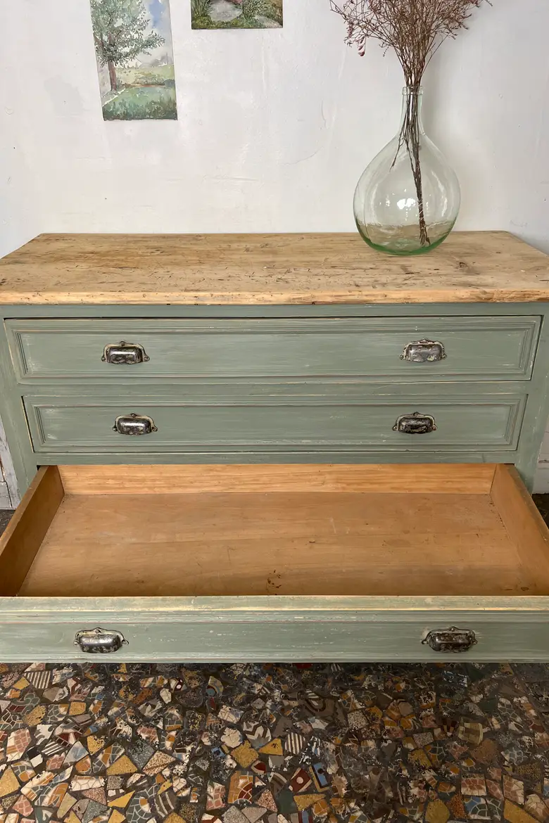 Ancienne commode peinte