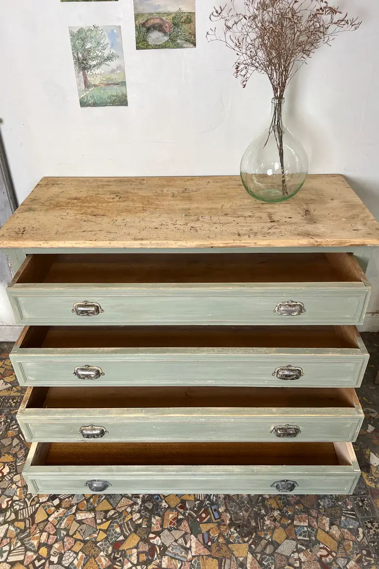 Ancienne commode peinte