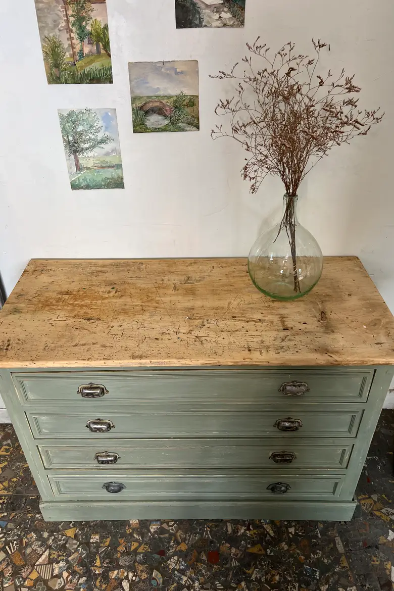 Ancienne commode peinte