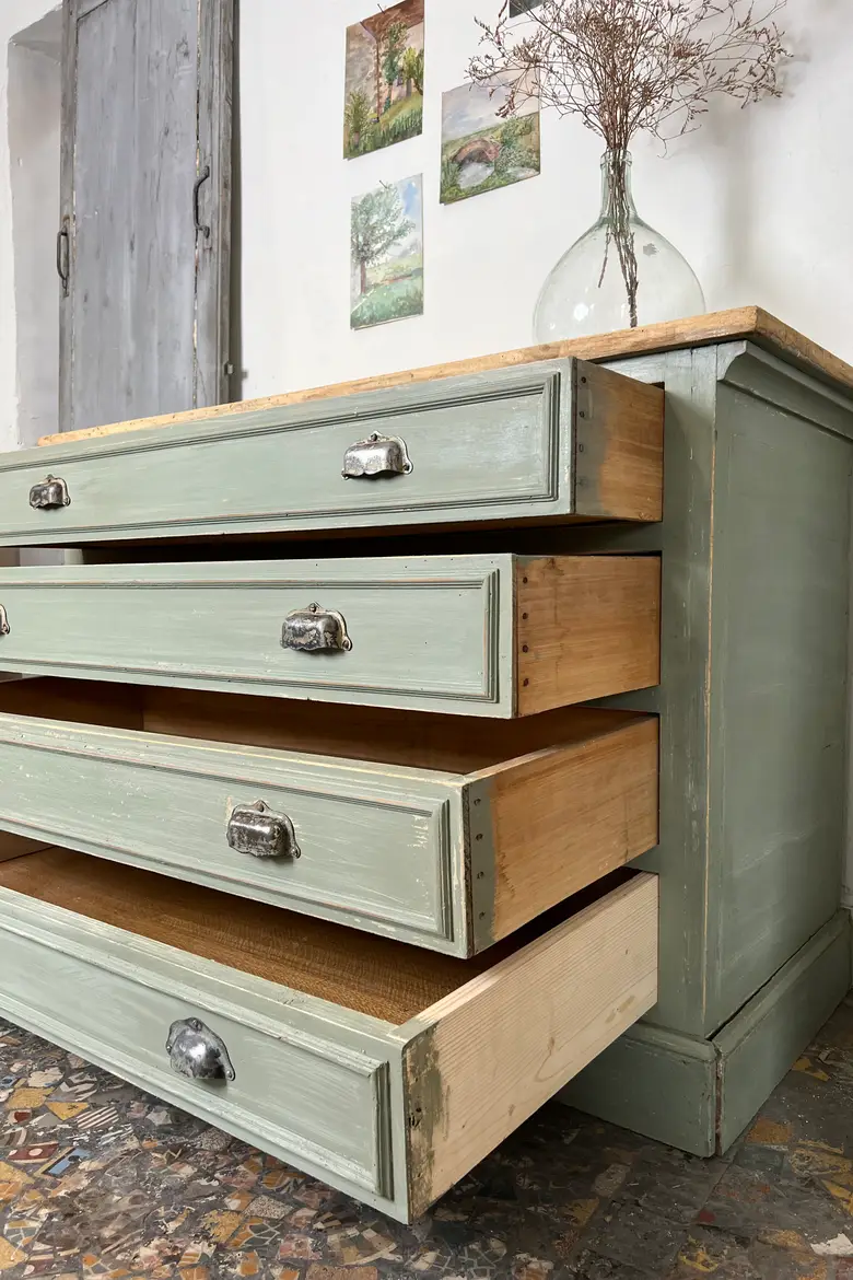 Ancienne commode peinte