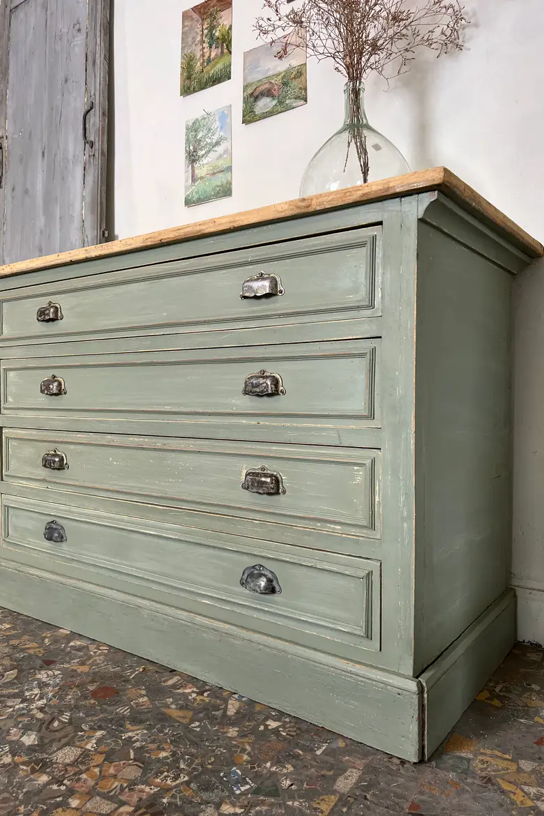 Ancienne commode peinte