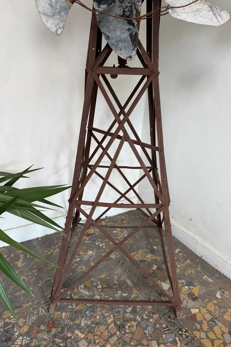 Ancienne éolienne de puits