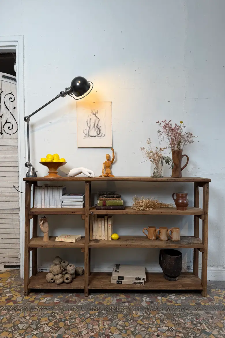 Ancienne étagère d’atelier