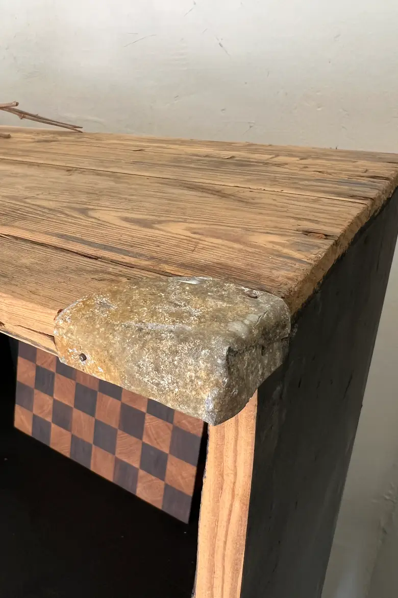 Ancienne étagère en sapin