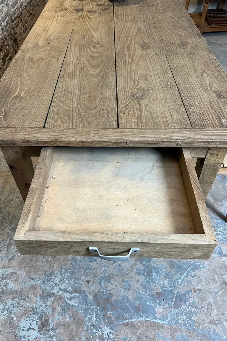 Ancienne grande table en châtaignier