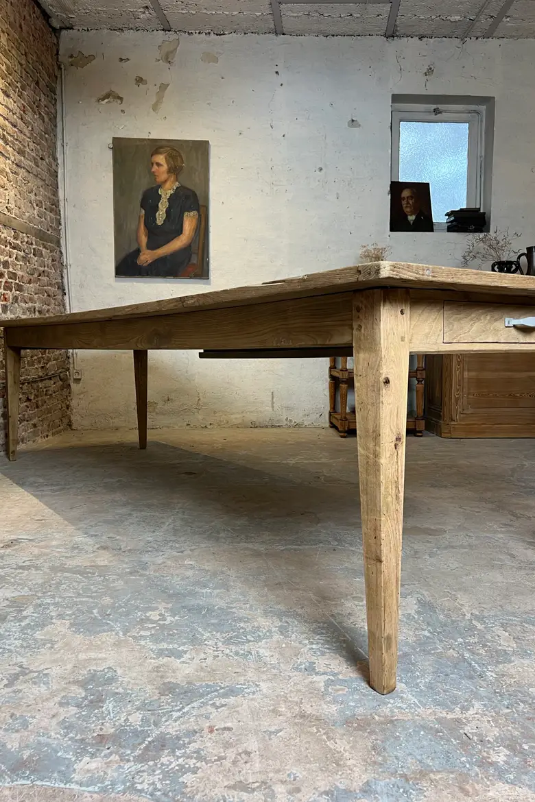 Ancienne grande table en châtaignier