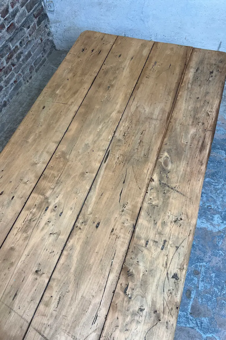 Ancienne grande table en peuplier