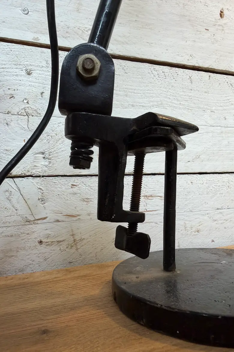 Ancienne lampe d’atelier années 50 — Ancienne lampe d’atelier années 50
