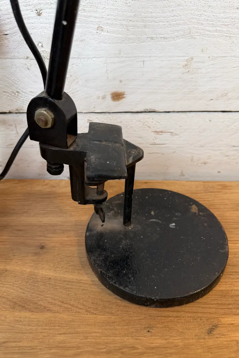 Ancienne lampe d’atelier années 50 — Ancienne lampe d’atelier années 50