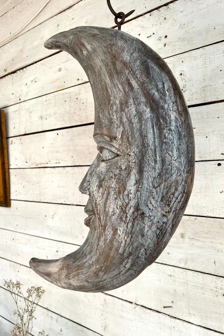 Ancienne lune en bois