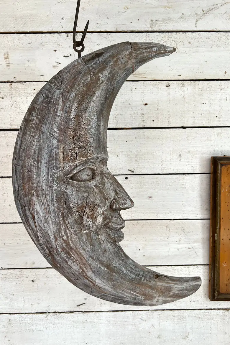 Ancienne lune en bois