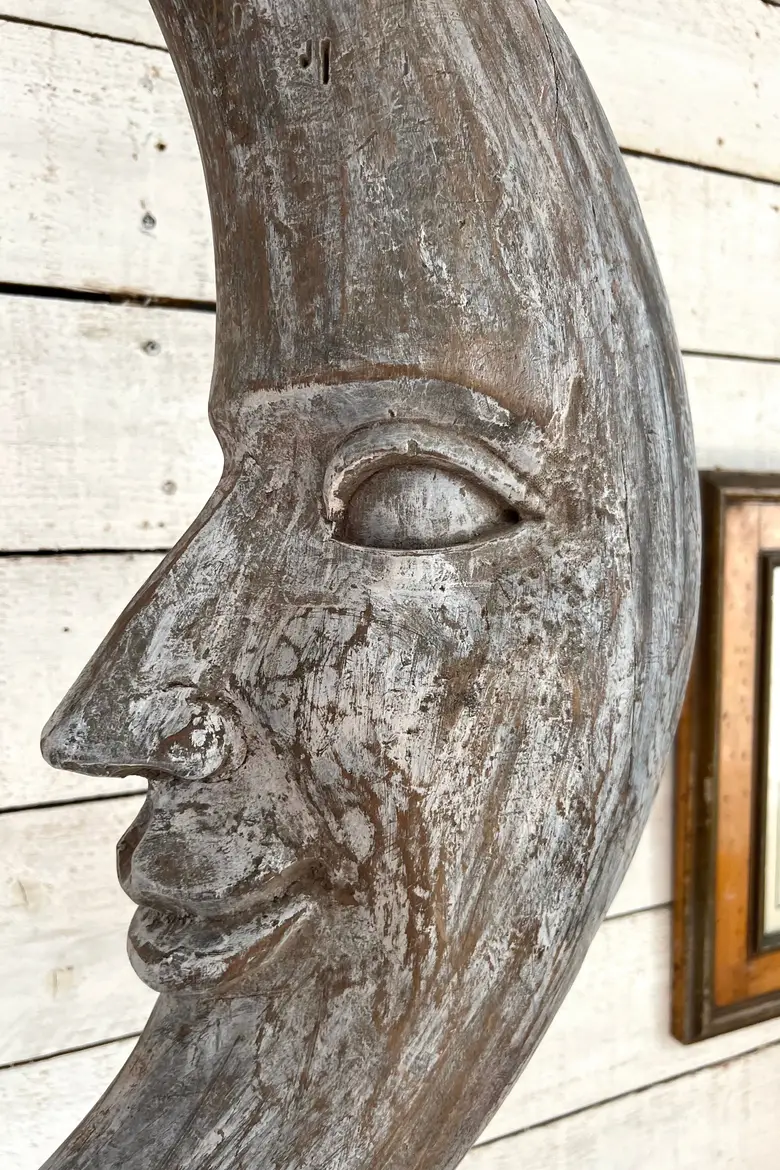 Ancienne lune en bois