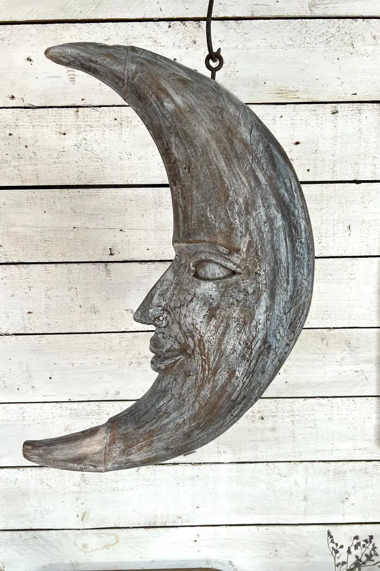 Ancienne lune en bois