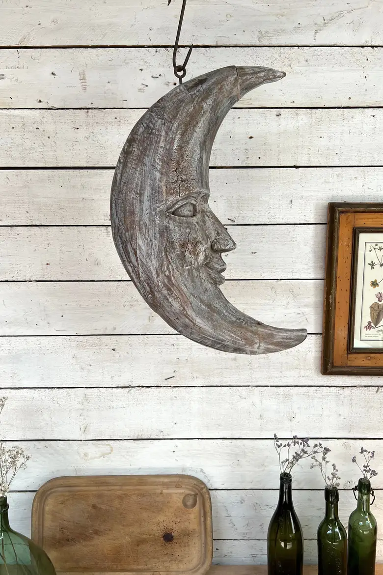 Ancienne lune en bois