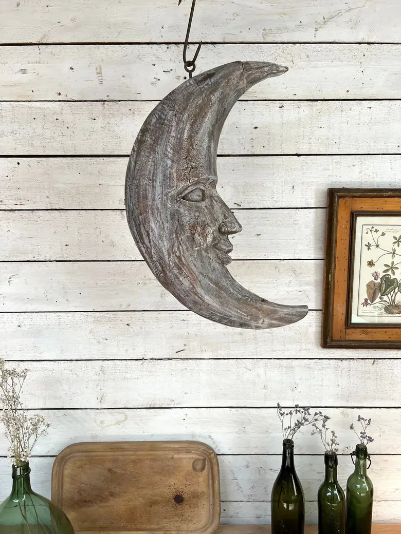 Ancienne lune en bois