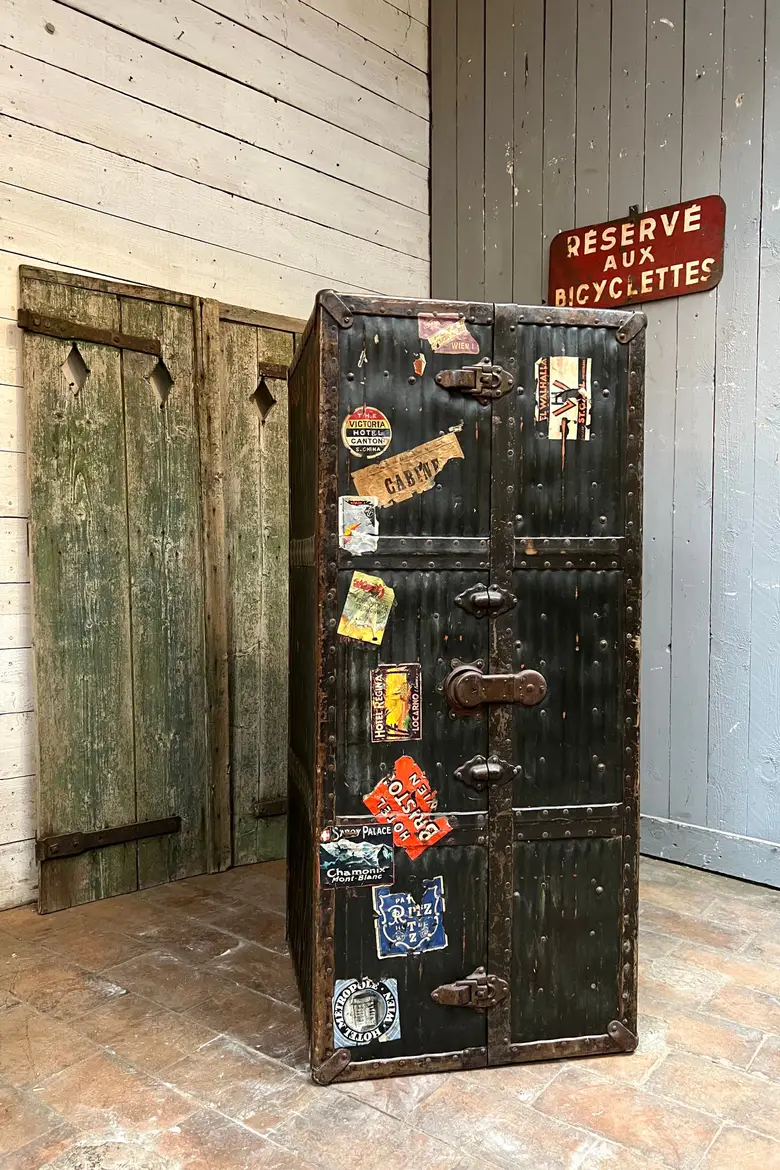 Ancienne malle de voyage 1900
