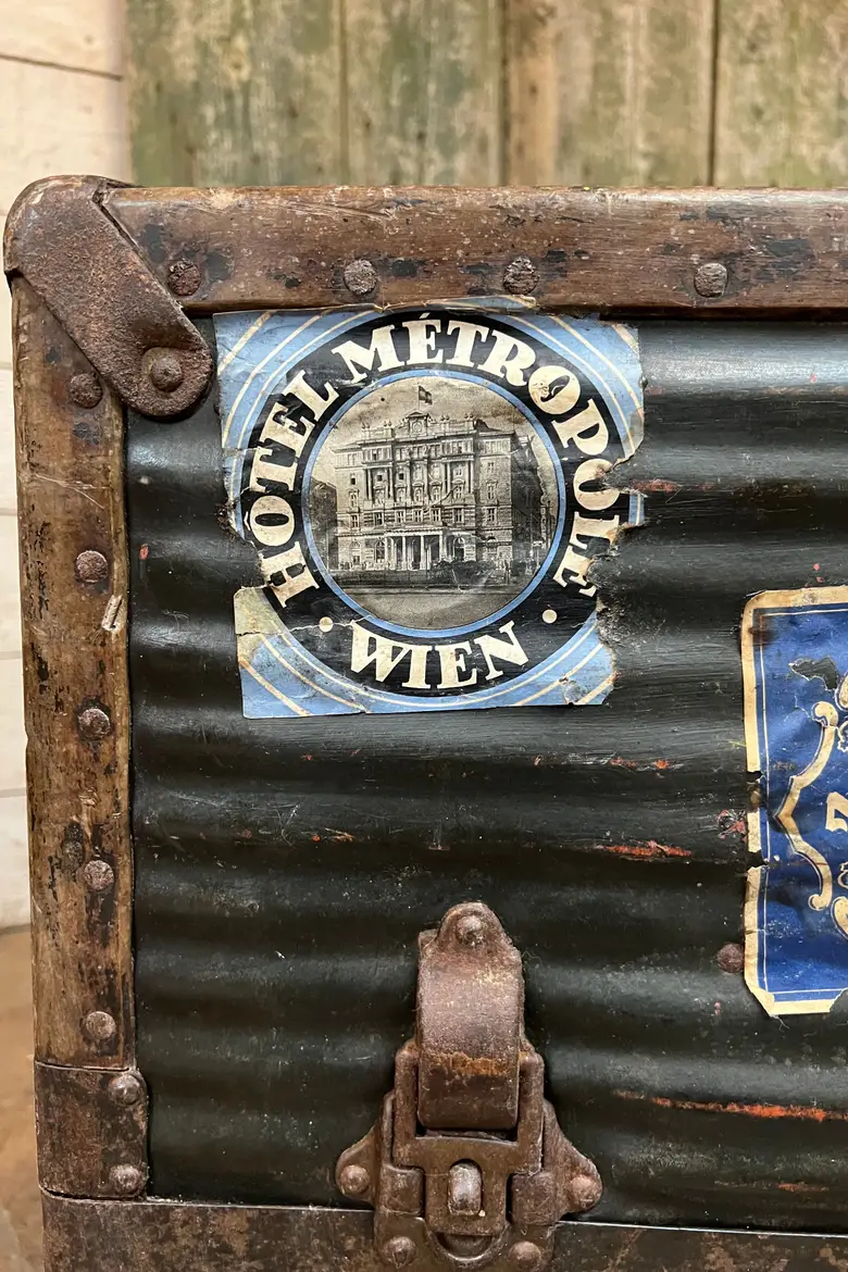 Ancienne malle de voyage 1900