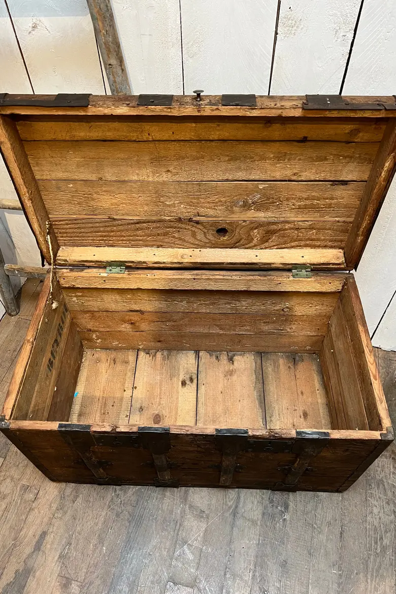 Ancienne malle d'officier en bois Début XXème