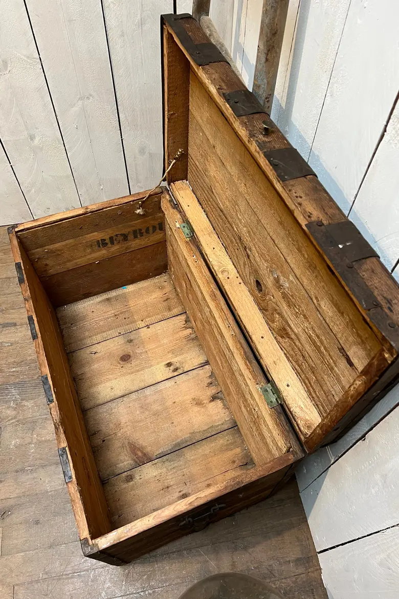 Ancienne malle d'officier en bois Début XXème