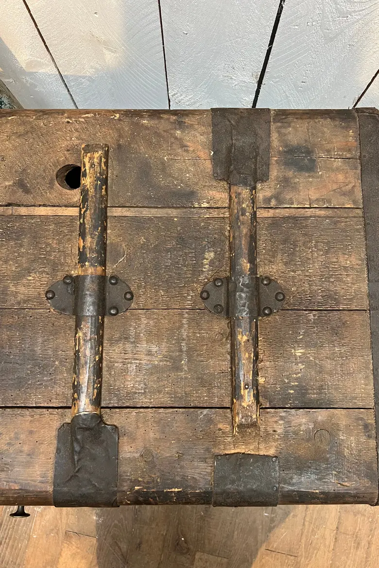Ancienne malle d'officier en bois Début XXème