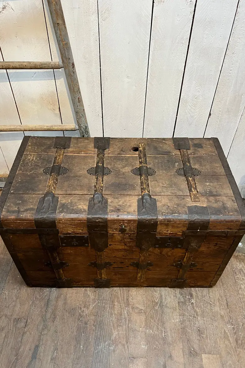 Ancienne malle d'officier en bois Début XXème