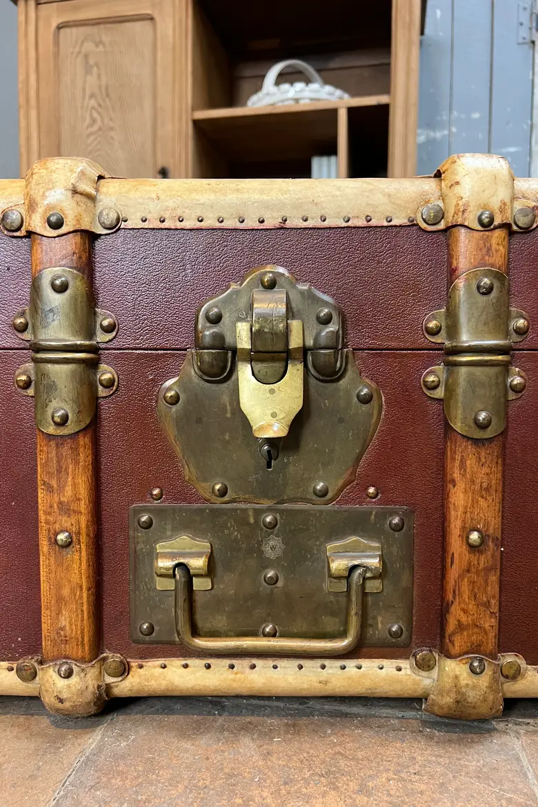 Ancienne malle en cuir Début XXème