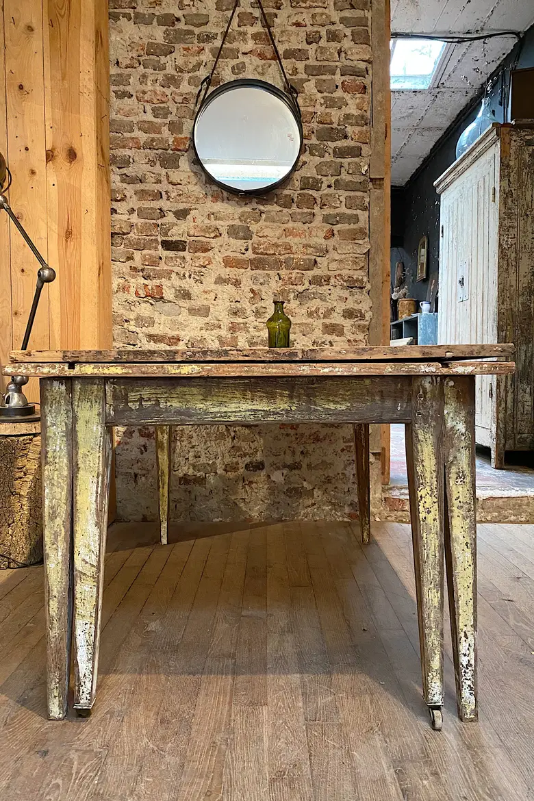 Ancienne table à rallonge en bois Début XXème