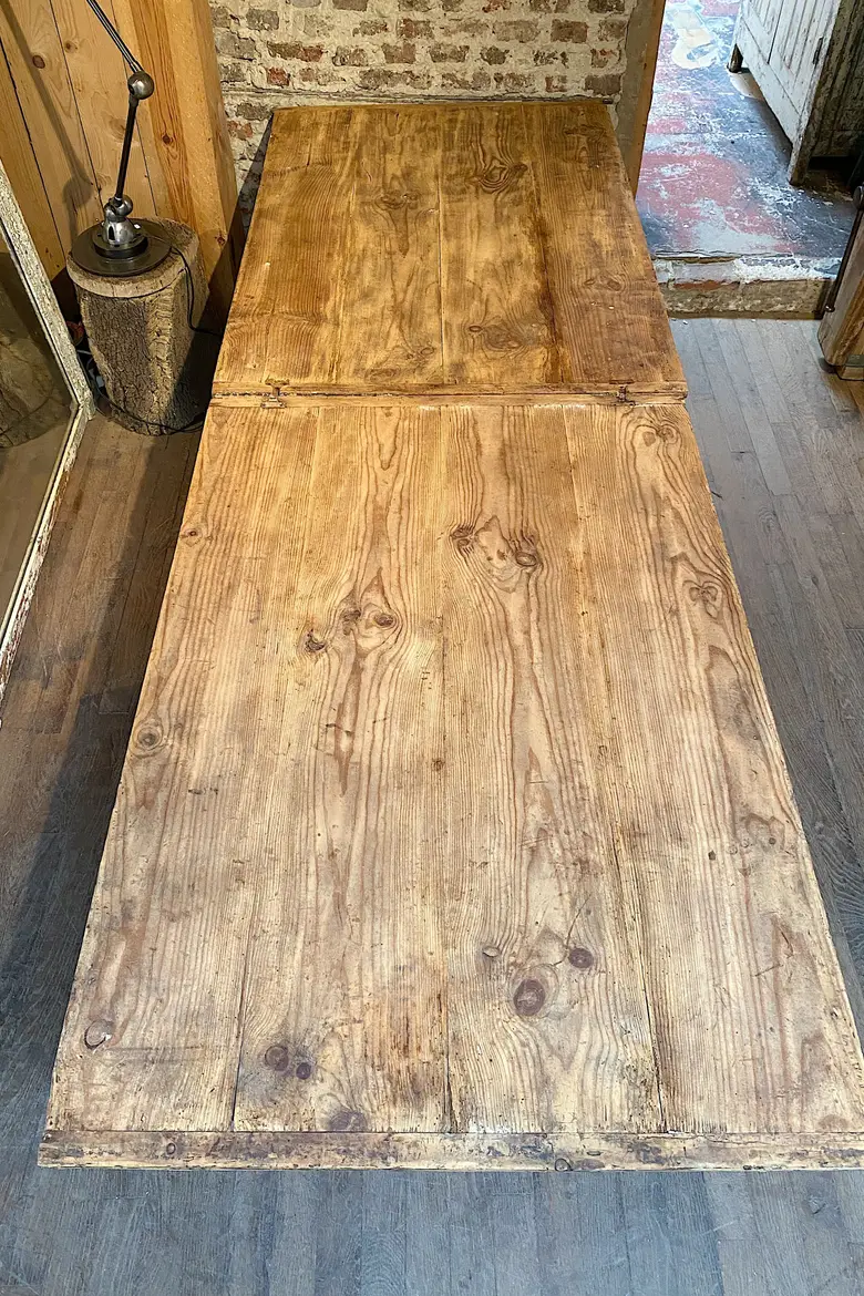 Ancienne table à rallonge en bois Début XXème